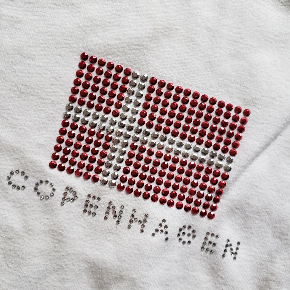 Two small tees - Picture 4 of 5